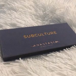 ABH “Subculture Pallet” never been used
